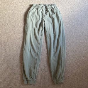 Brandy Melville Rosa Sweats